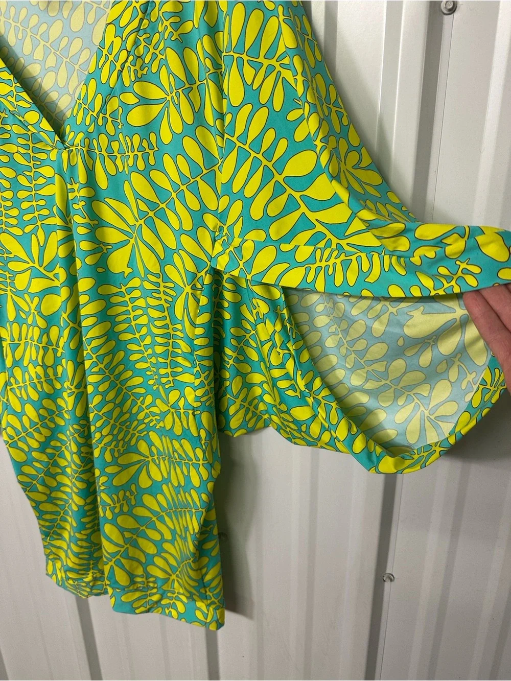 Trina Turk Trellis V-Neck Tunic Swim Cover-Up Dress Resort Chic Caftan Style